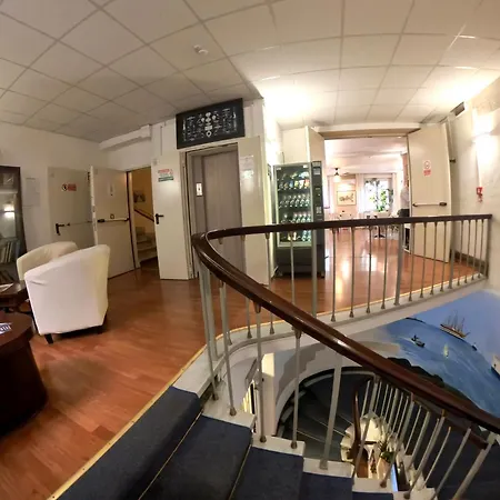 Giappone Parking Hotel Livorno