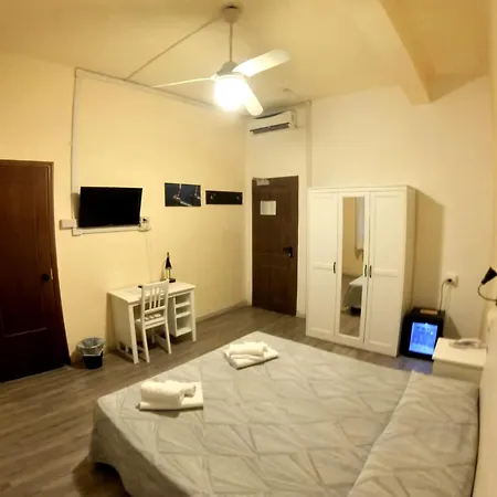 Giappone Parking Hotel Livorno