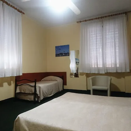 Hotel Giappone Parking 3*