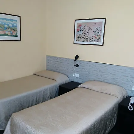 Hotel Giappone Parking